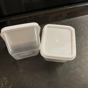 Containers with Lids - Plastic - Square - Small