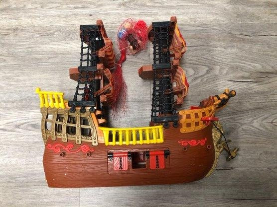 Plastic Pirates Ship